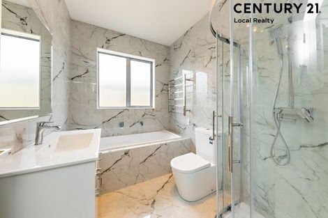 Photo of property in 1 Huahua Crescent, Papakura, 2110