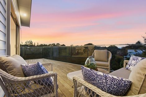 Photo of property in 12c Ruskin Place, Westown, New Plymouth, 4310