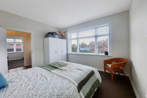 Photo of property in 48 Taupata Street, Redcliffs, Christchurch, 8081