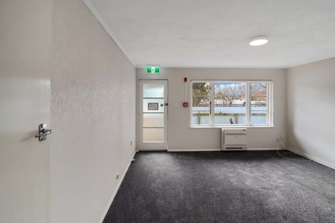 Photo of property in 2 Argyle Grove, Trentham, Upper Hutt, 5018