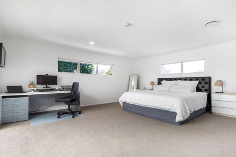 Photo of property in 6 Madeira Close, Papamoa Beach, Papamoa, 3118
