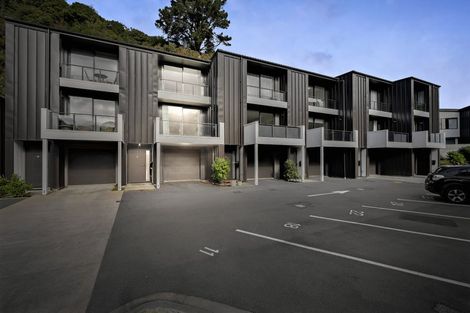 Photo of property in 17 Rua Kai Way, Brooklyn, Wellington, 6021