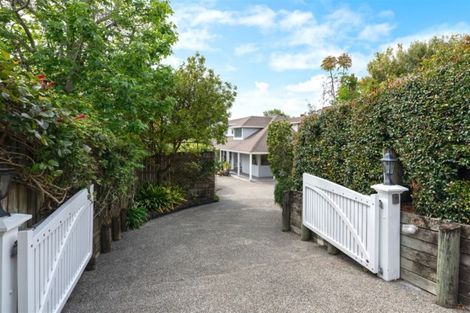 Photo of property in 3a Cron Avenue, Te Atatu South, Auckland, 0610