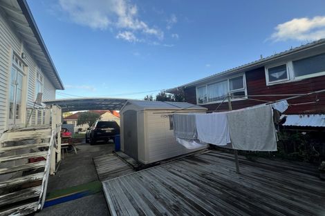 Photo of property in 30 Niccol Avenue, Narrow Neck, Auckland, 0624