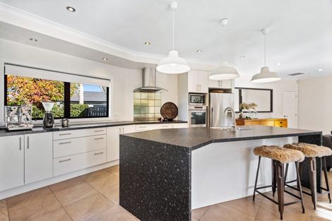 Photo of property in 27 Napier Street, Jervoistown, Napier, 4112