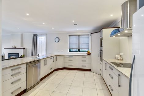 Photo of property in 44 Furlong Crescent, Churton Park, Wellington, 6037