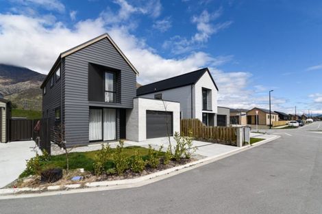 Photo of property in 4 Bathans Lane, Lake Hayes, Queenstown, 9304