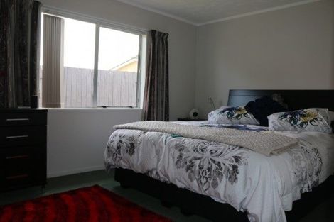 Photo of property in 8 Cargill Grove, Kelvin Grove, Palmerston North, 4414