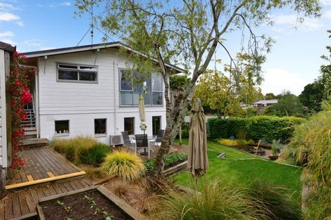 Photo of property in 92 Poaka Avenue, Dinsdale, Hamilton, 3204