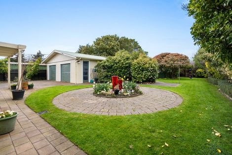 Photo of property in 11 Oxford Street, Marton, 4710