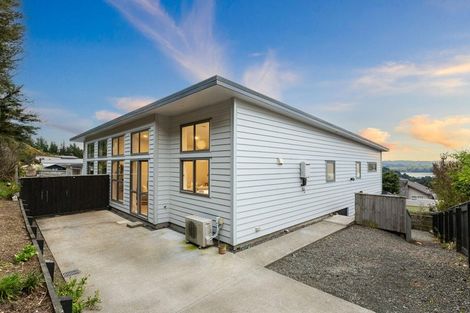 Photo of property in 5 Pacific View, Whitby, Porirua, 5024