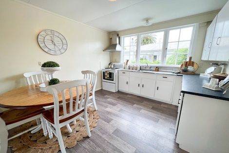 Photo of property in 15 Cole Street, Dannevirke, 4930