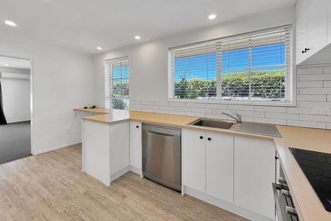 Photo of property in 1/23 Withells Road, Avonhead, Christchurch, 8042