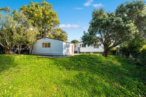 Photo of property in 9 Imperial Place, Henderson, Auckland, 0612