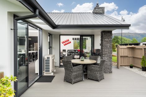 Photo of property in 17 Rodeo Place, Outram, 9019