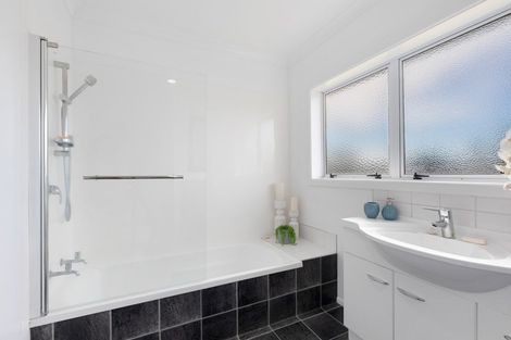 Photo of property in 1 Spur Avenue, Mount Maunganui, 3116