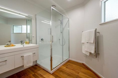 Photo of property in 38-40 Puriri Road, Waikanae, 5036