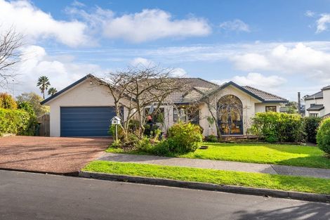 Photo of property in 12 Tyrico Close, Unsworth Heights, Auckland, 0632