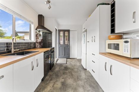 Photo of property in 2/35 Otupai Street, Two Mile Bay, Taupo, 3330