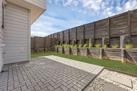 Photo of property in 9 Greenbrier Street, Westgate, 0814