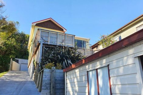 Photo of property in 32 Bonithon Avenue, Moturoa, New Plymouth, 4310
