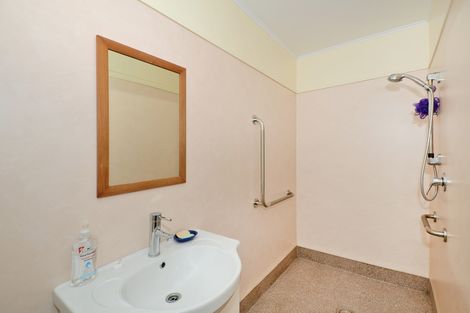 Photo of property in 12 Ogle Crescent, Te Kamo, Whangarei, 0112