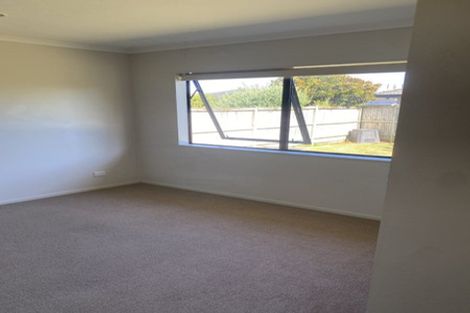 Photo of property in 51 Hadley Wood Drive, Wattle Downs, Auckland, 2103