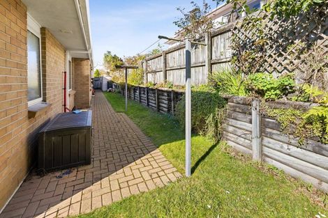 Photo of property in 1 Cobbe Place, Pomare, Rotorua, 3015