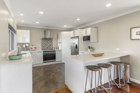 Photo of property in 65 Seacliffe Avenue, Belmont, Auckland, 0622