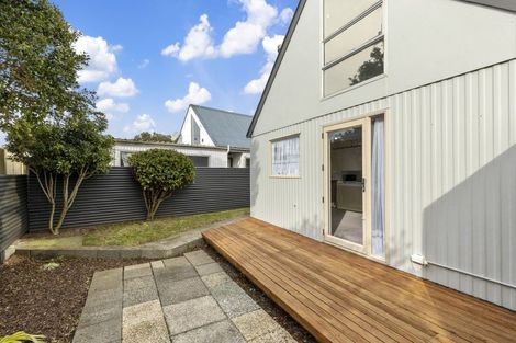 Photo of property in 1/9 Brierley Place, Marfell, New Plymouth, 4310