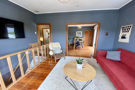 Photo of property in 112 Eden Street, Island Bay, Wellington, 6023