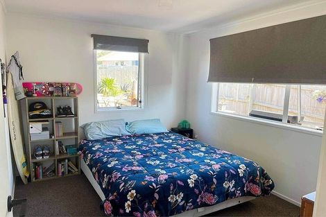 Photo of property in 24 Meilland Place, Glen Eden, Auckland, 0602