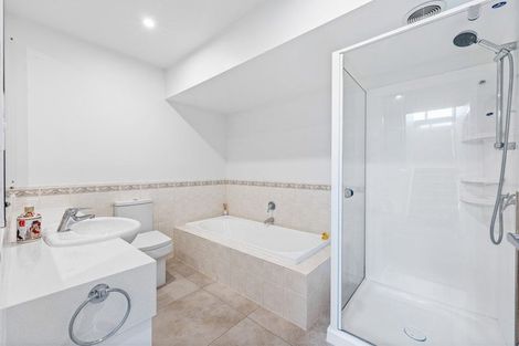 Photo of property in 2 Widdison Place, Albany, Auckland, 0632