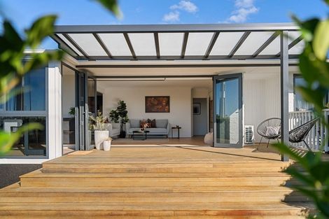 Photo of property in 196 Ngatai Road, Otumoetai, Tauranga, 3110