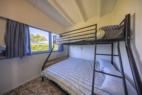 Photo of property in 36 Home Street, Manapouri, 9679