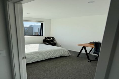 Photo of property in 35 Cessna Crescent, Mangere, Auckland, 2022