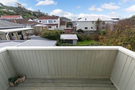 Photo of property in 139u2 Queens Drive, Lyall Bay, Wellington, 6022