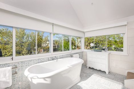 Photo of property in 4 Kahu Road, Riccarton, Christchurch, 8041