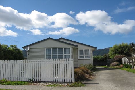 Photo of property in 341 Nayland Road, Stoke, Nelson, 7011