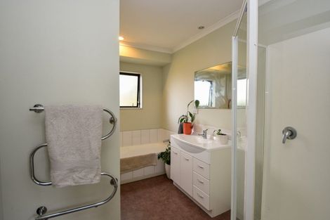 Photo of property in 10 Rexwood Estate, Carterton, 5713