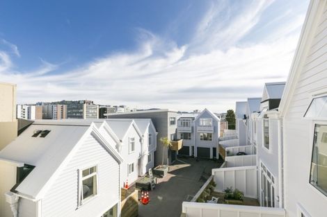 Photo of property in Pirie Street Townhouses, 17/35u Pirie Street, Mount Victoria, Wellington, 6011