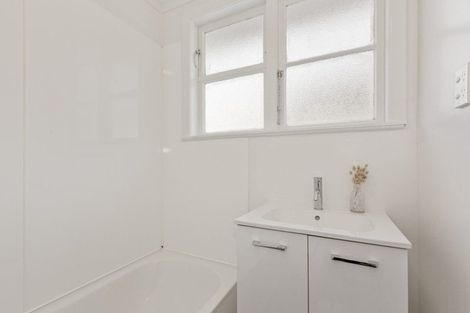 Photo of property in 19 Chew Place, Ranui, Porirua, 5024