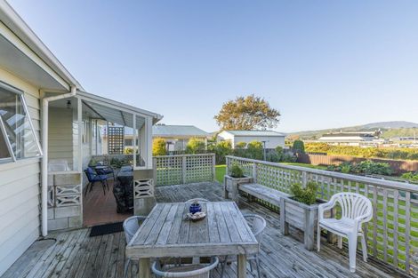 Photo of property in 15 Teoti Street, Paraparaumu Beach, Paraparaumu, 5032