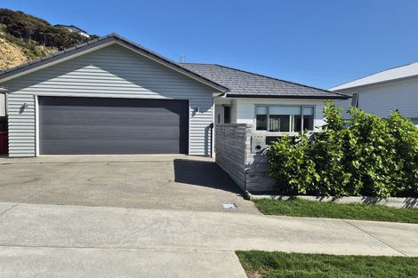 Photo of property in 18 Schooner Drive, Whitby, Porirua, 5024