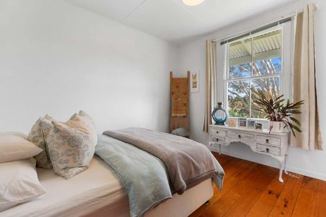 Photo of property in 11 Green Lane, Helensville, 0800