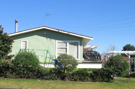 Photo of property in 18 Halberg Street, Papakura, 2110