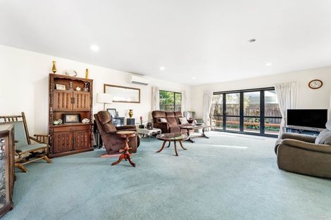 Photo of property in 16 Sunny Crescent, Huapai, Kumeu, 0810