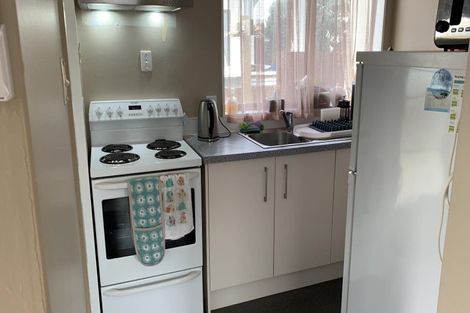 Photo of property in 49f3 Apu Crescent, Lyall Bay, Wellington, 6022