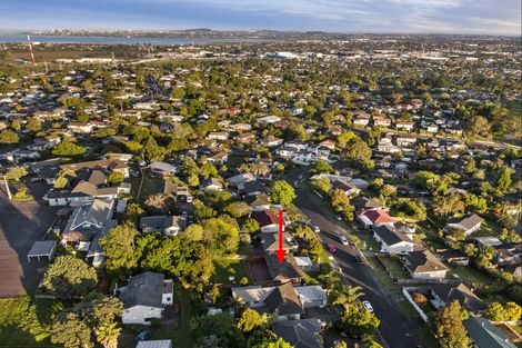 Photo of property in 26 Donovan Avenue, Massey, Auckland, 0614