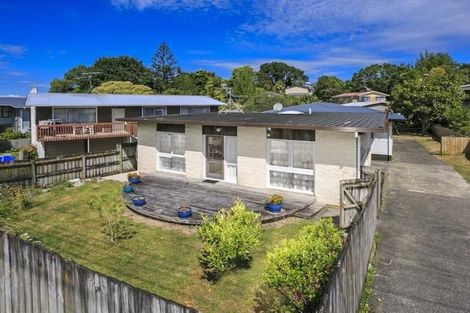 Photo of property in 1/37 Ellice Road, Totara Vale, Auckland, 0629